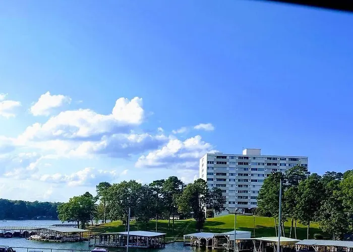 Perfect Couples Retreat - Close To All Amenities